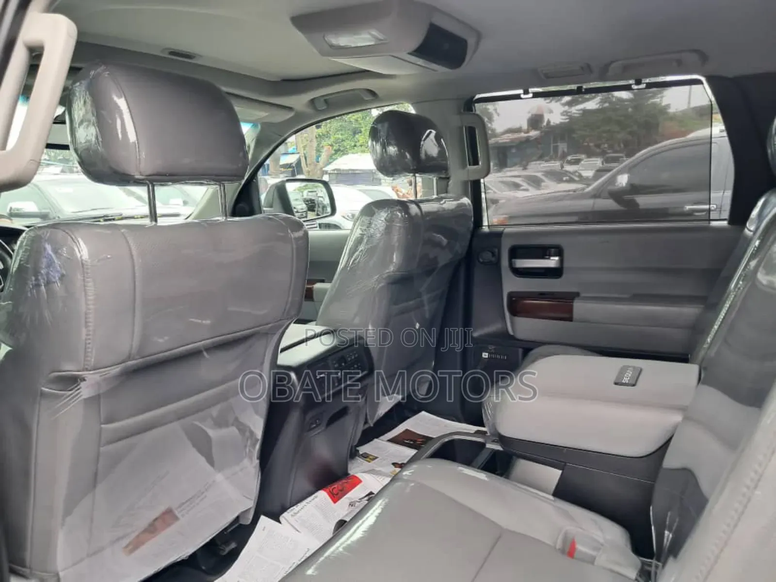 Toyota Sequoia Platinum 4x4 2018 Black