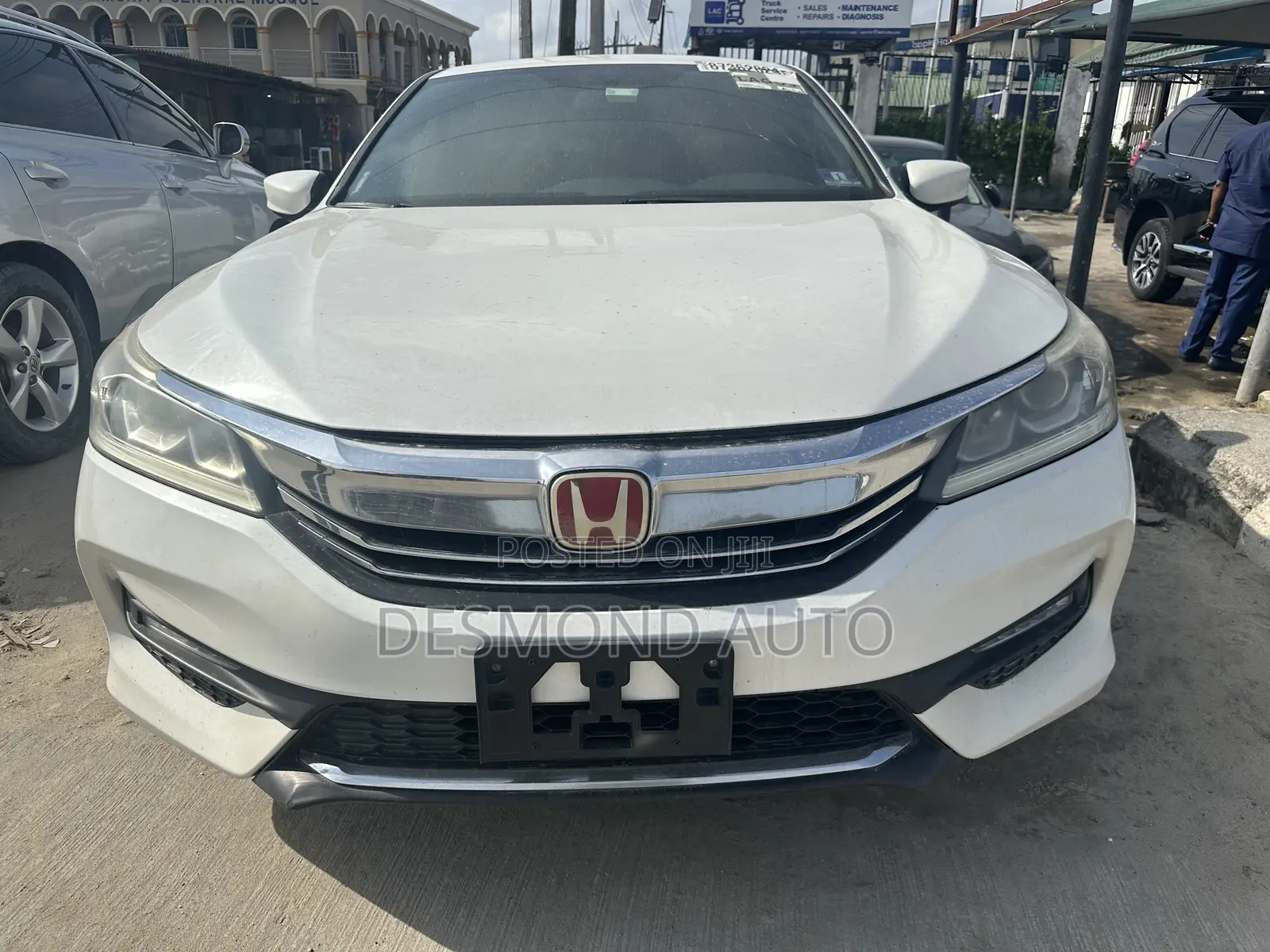 Honda Accord Sport SE 4dr Sedan FWD (2.4L 4cyl 2A) 2017 Off white