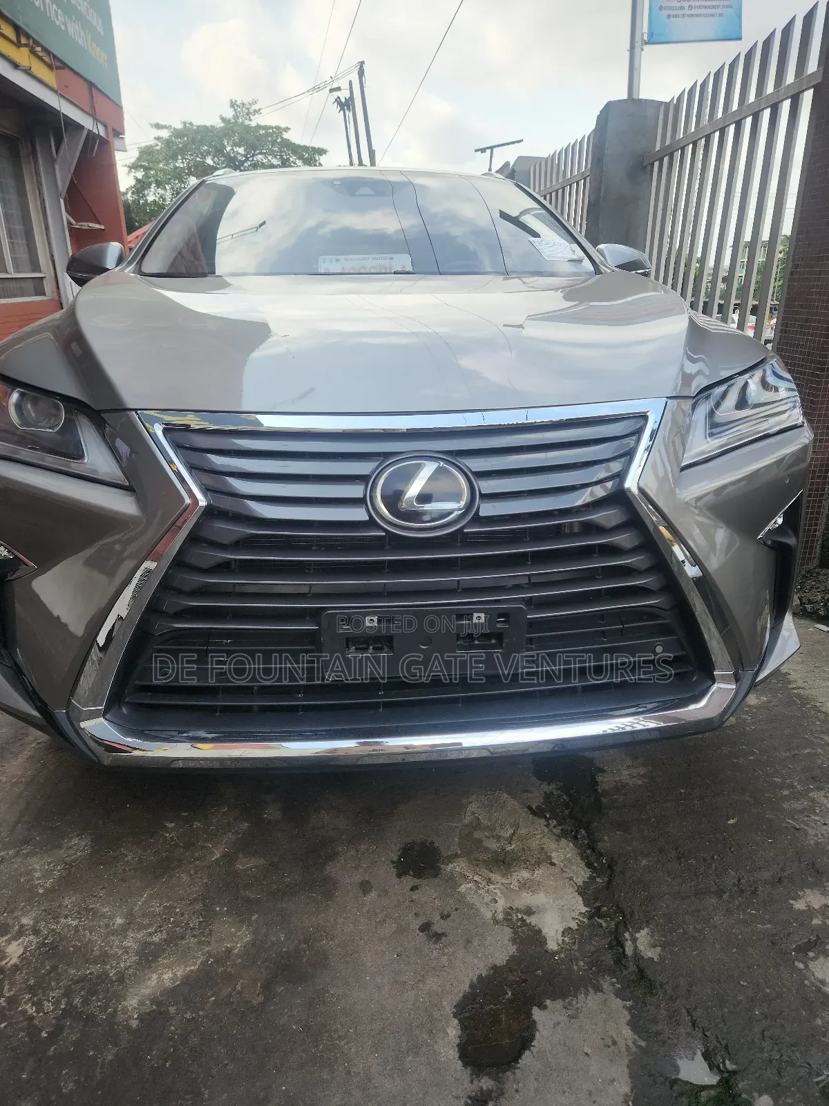 Lexus LX 2017 Gold