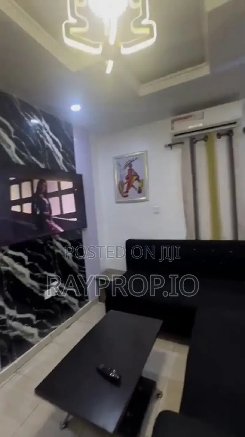 052839ga - Charming 1 Bedroom Shortlet in Surulere