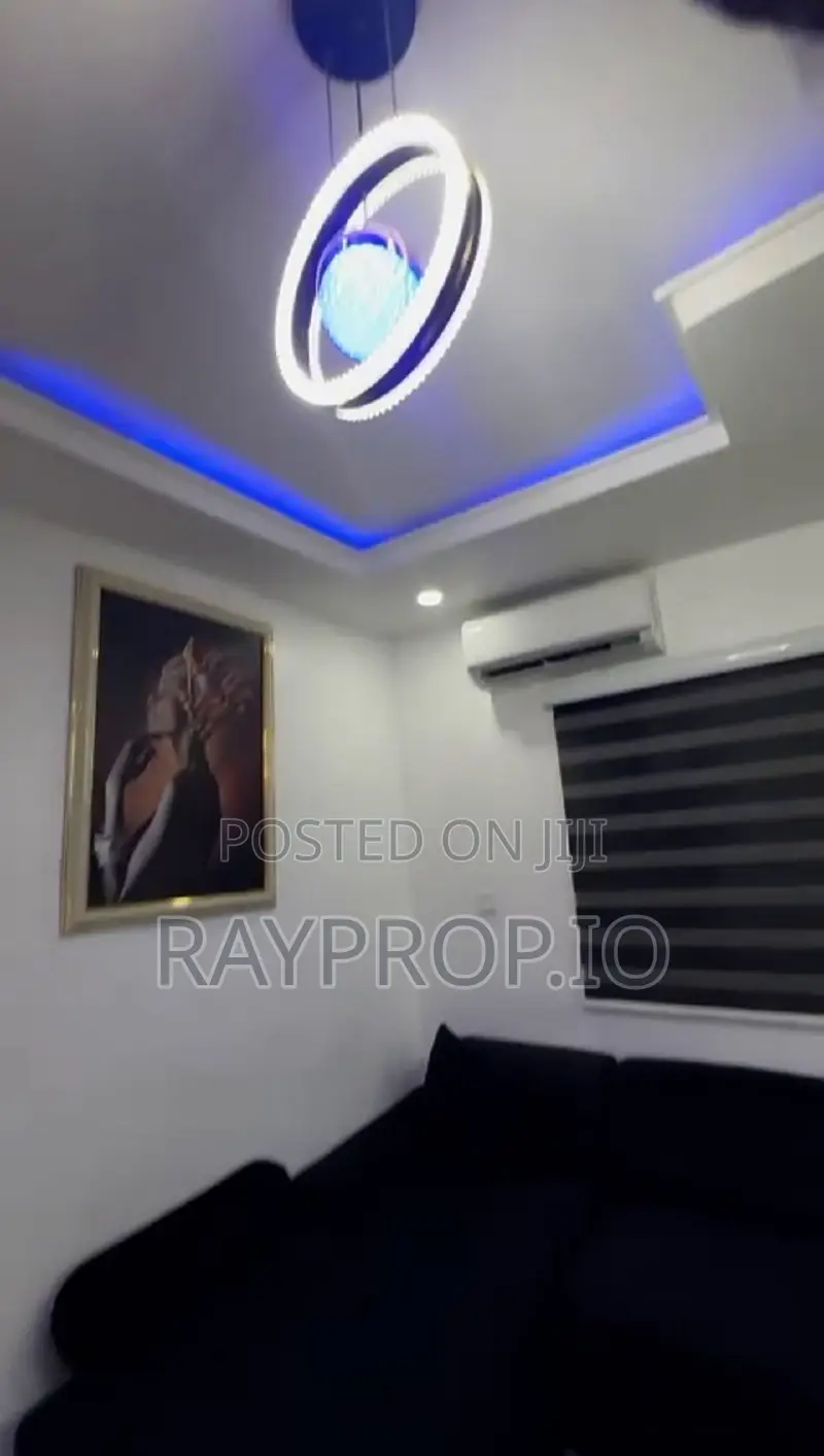 052830ga - Stylish 1 Bedroom Shortlet in Surulere