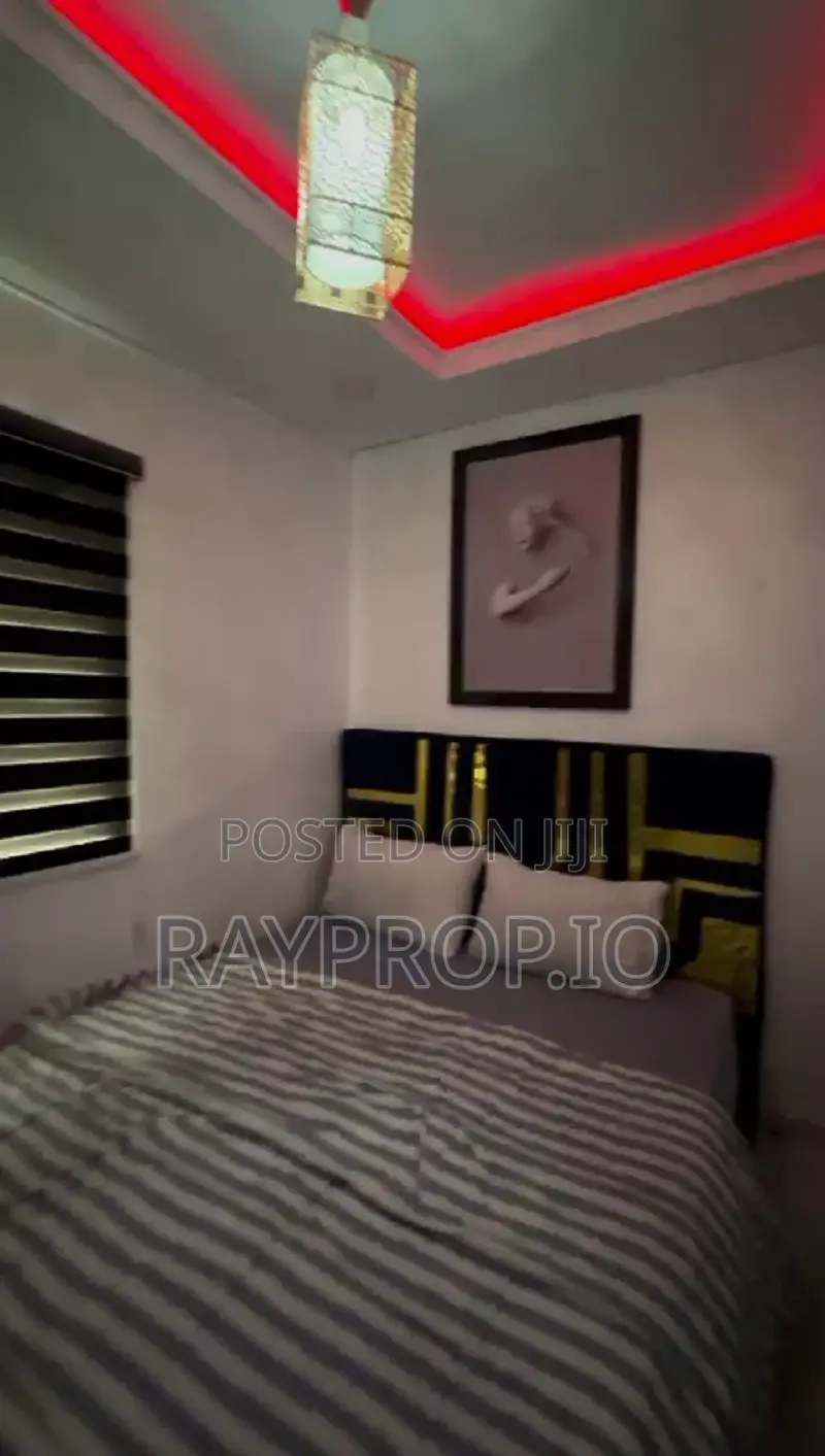 052830ga - Stylish 1 Bedroom Shortlet in Surulere