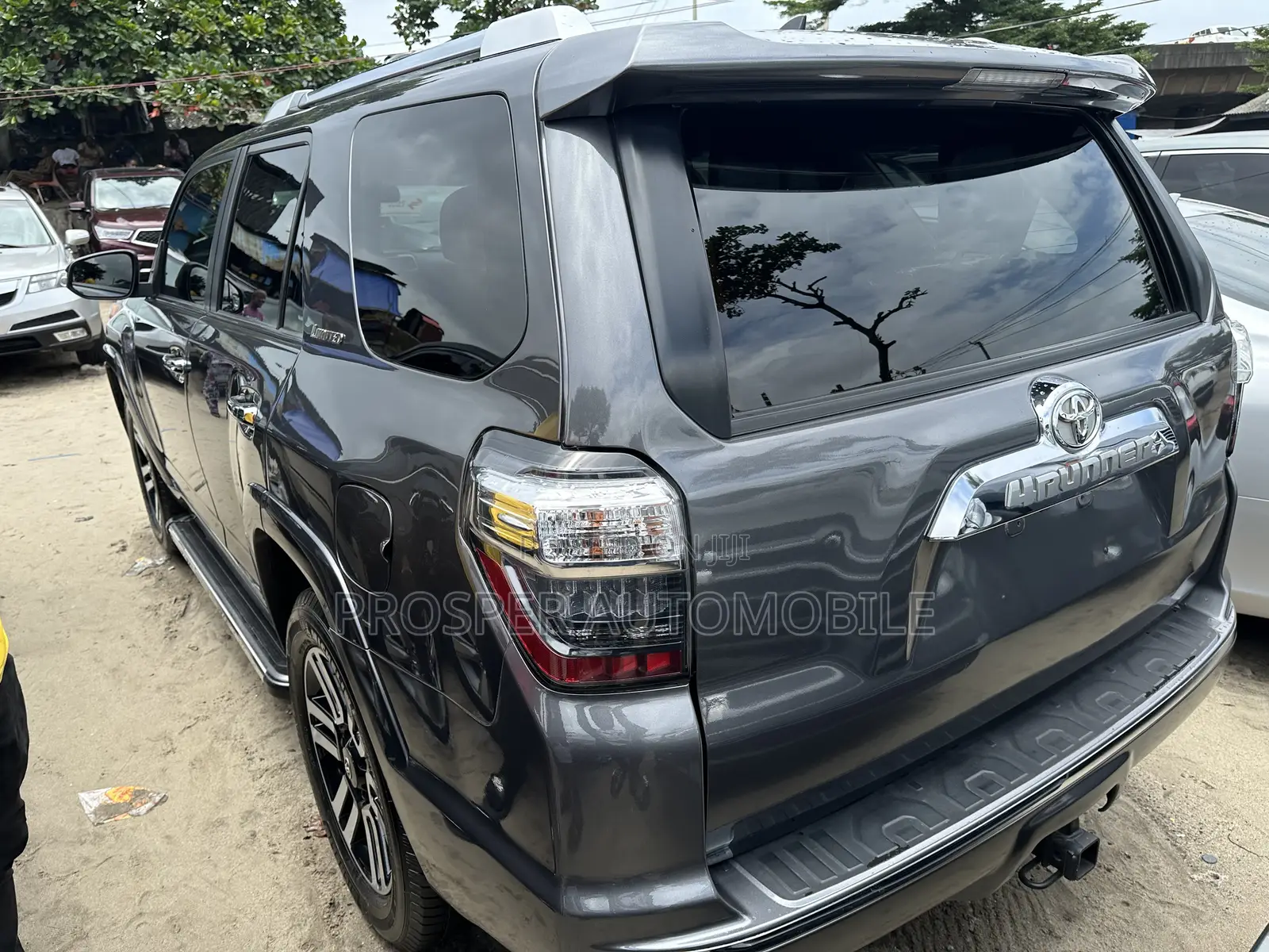 Toyota 4-Runner Limited 4dr SUV (4.0L 6cyl 5A) 2015 Gray