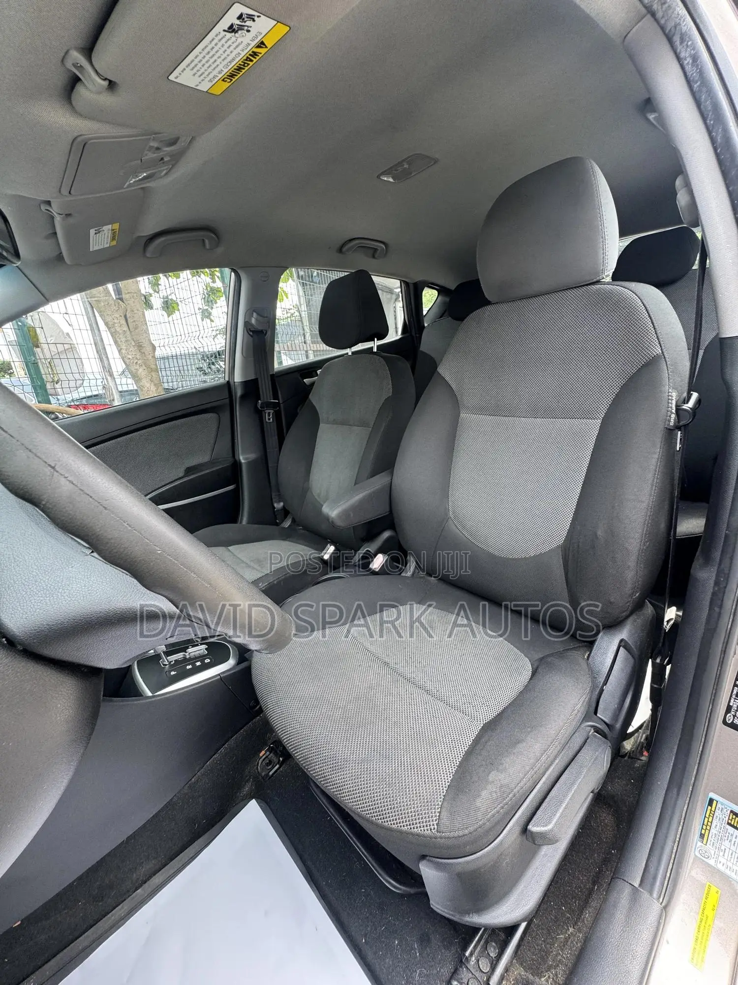 Hyundai Accent SE 2013 Brown