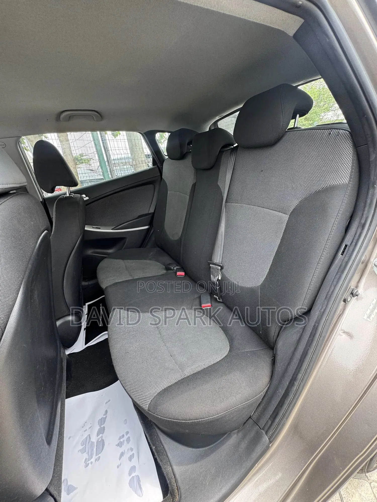 Hyundai Accent SE 2013 Brown