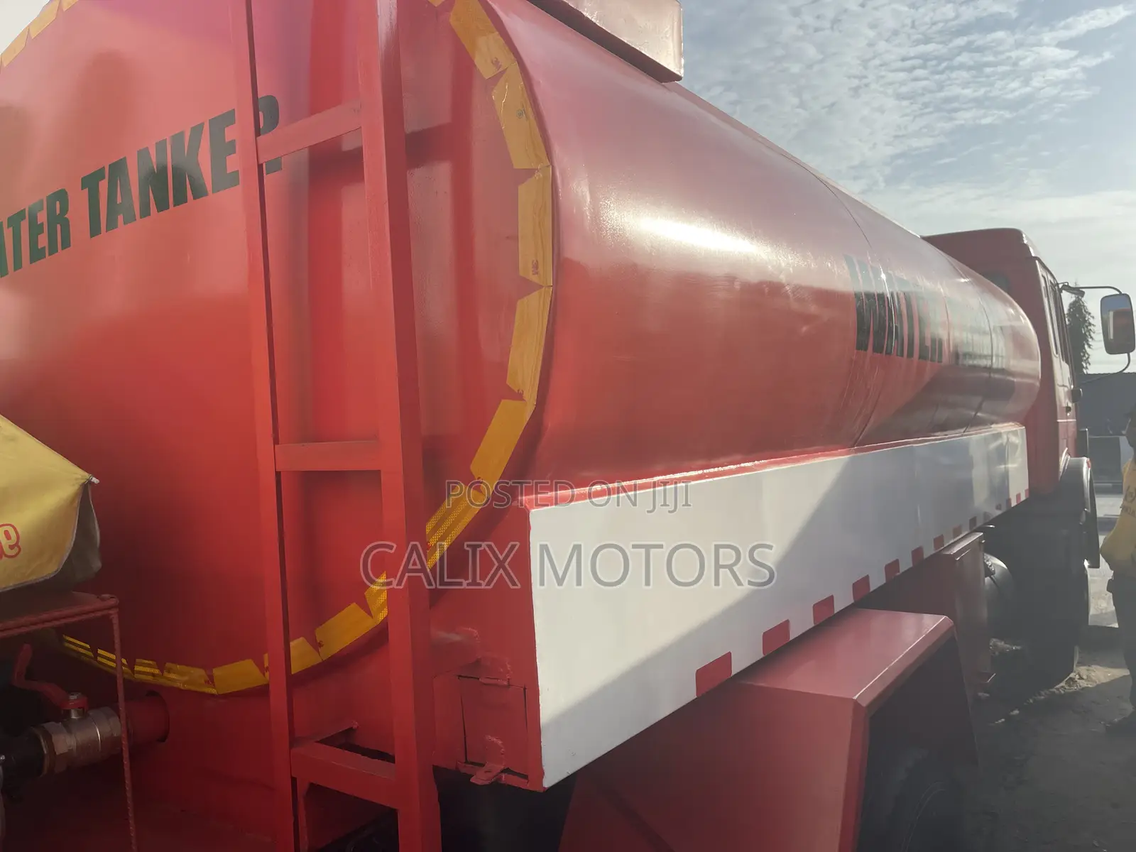 Foreign Used Mercedes Benz Water Tanker Truck