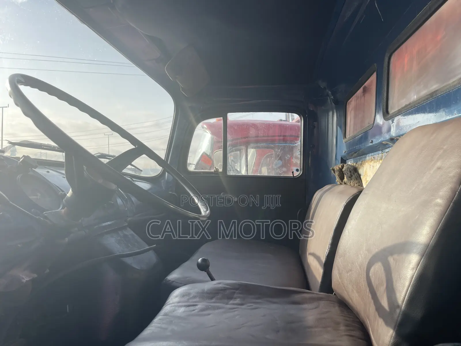 Foreign Used Mercedes Benz Tipper 911 With Auxiliary