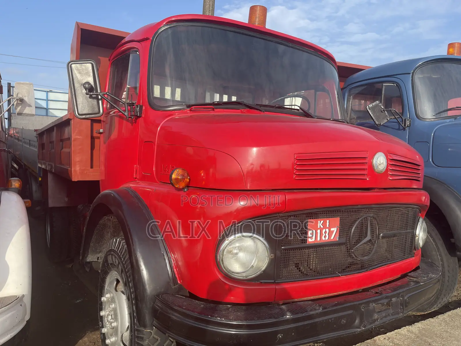 Foreign Used Mercedes Benz 911 Tipper With Auxiliary.