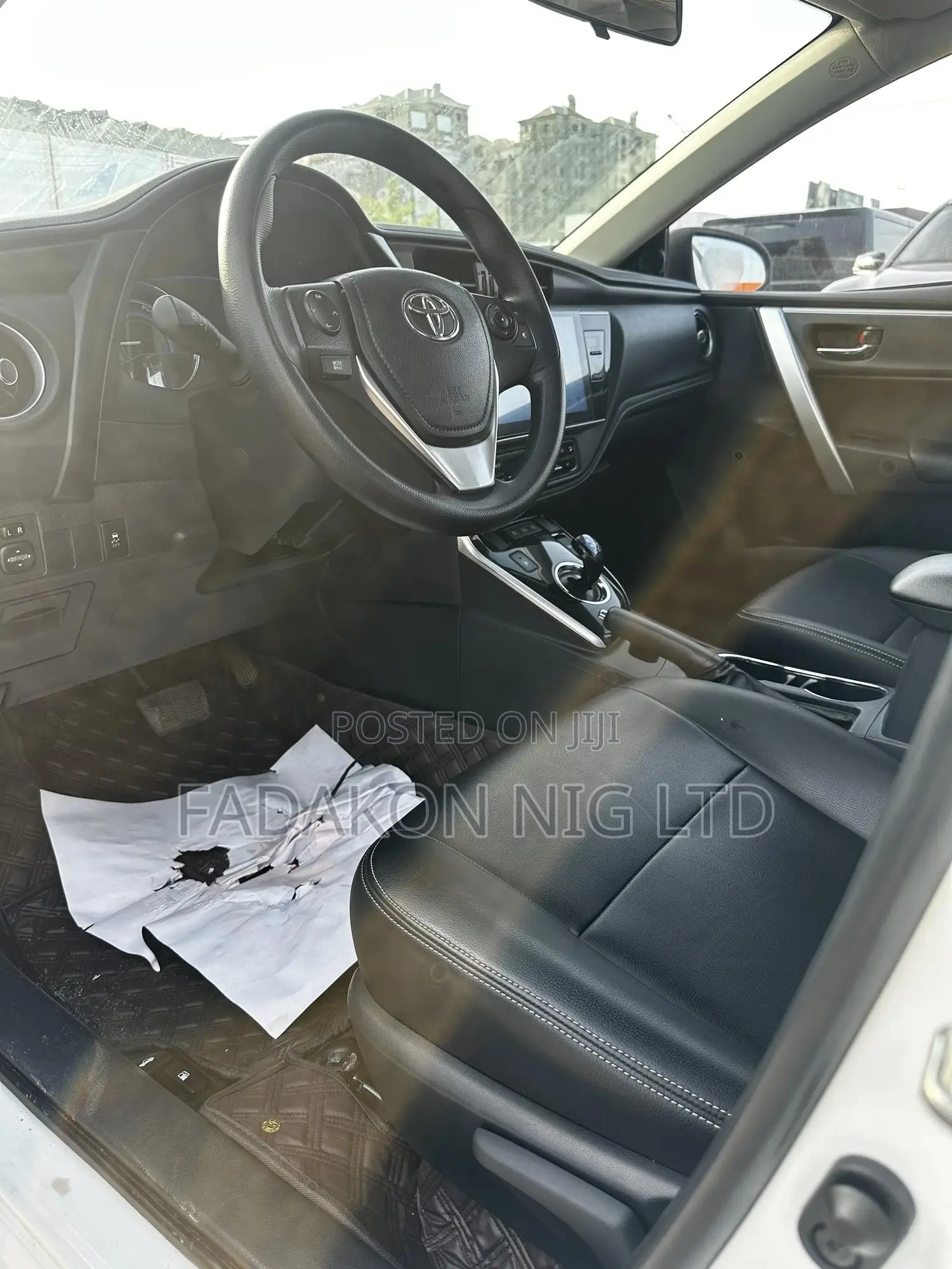 Toyota Corolla 2019 White