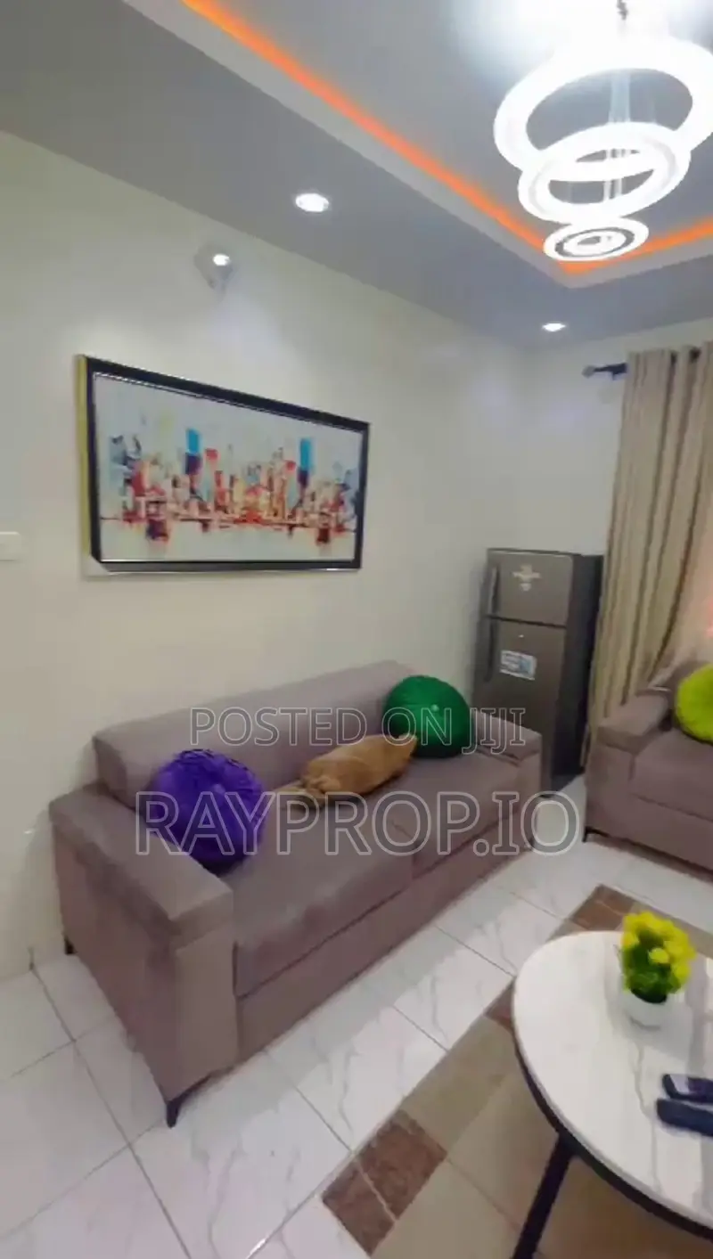 648959hk - 1 Bedroom Shortlet in Yaba