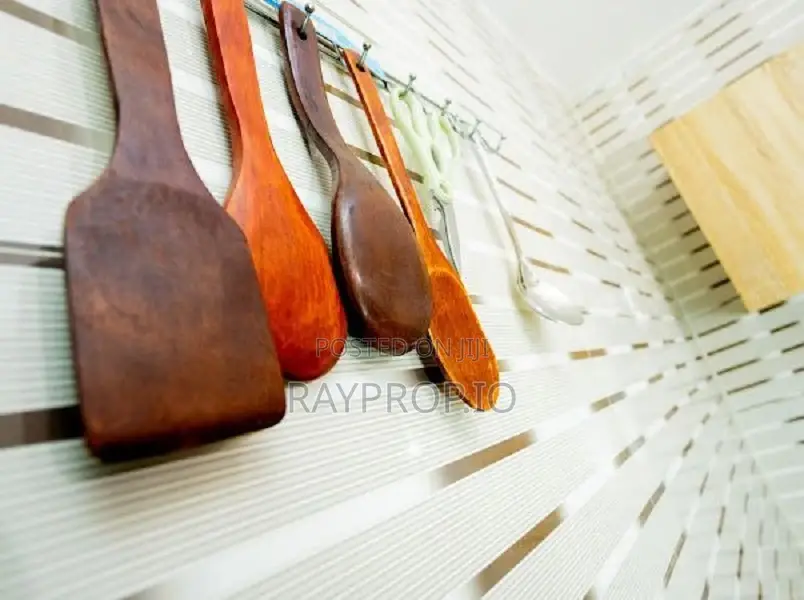 415918iw - 2 Bedroom Shortlet in Yaba