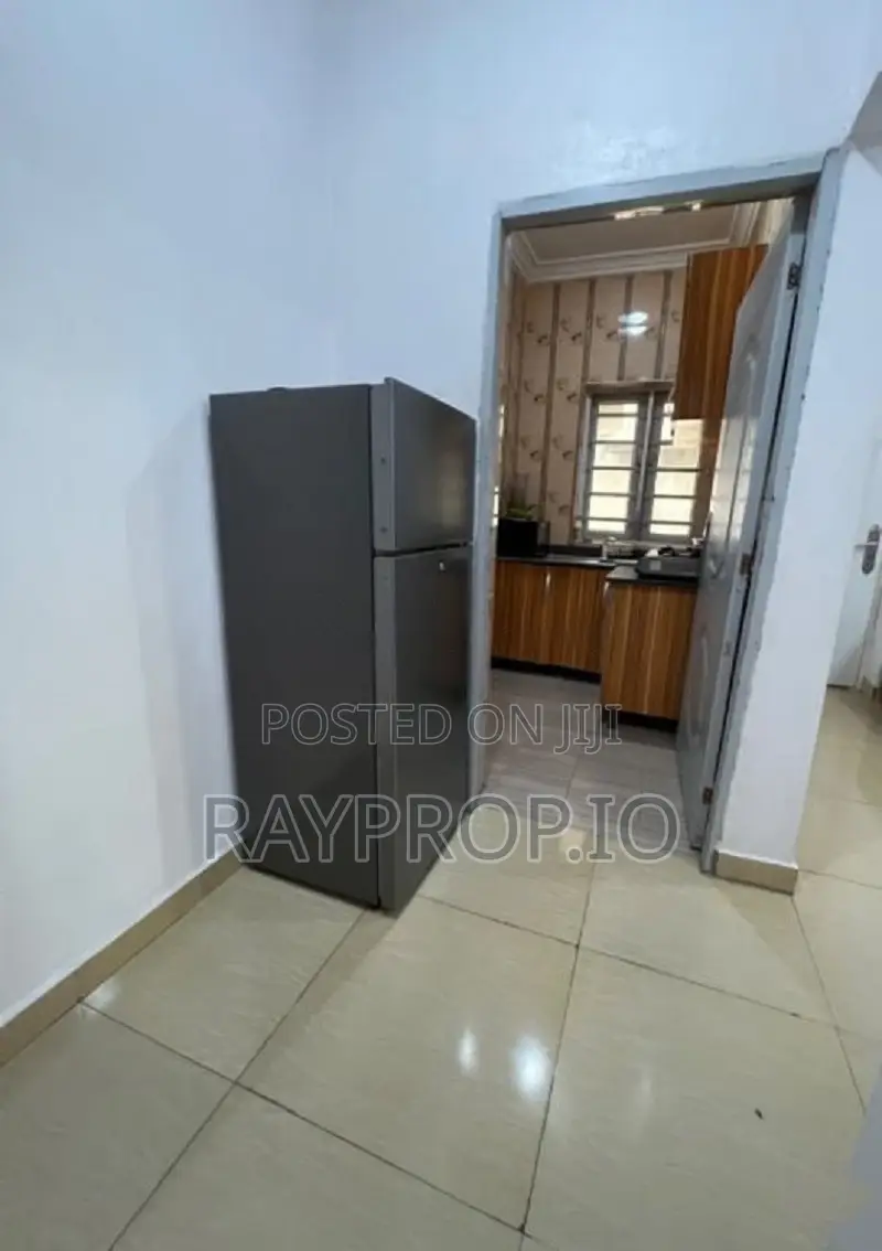 866635nu - 1 Bedroom Shortlet in Ajah
