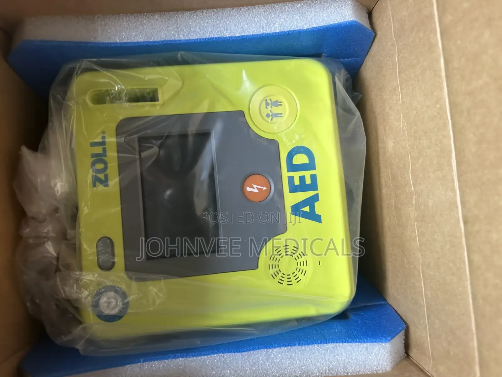Zoll Plus AED / Defribillator Machine