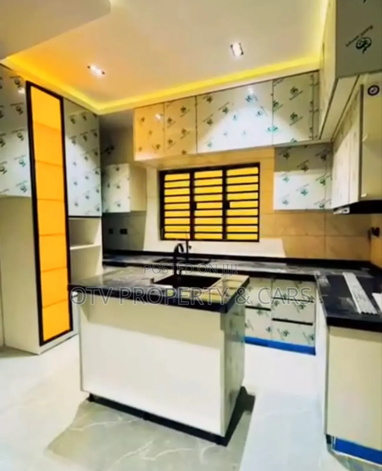 Furnished 4bdrm Duplex in Akobo for sale