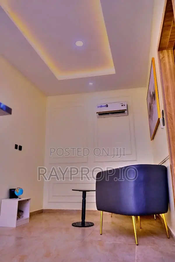722465mw - 3 Bedroom Shortlet in Ajah