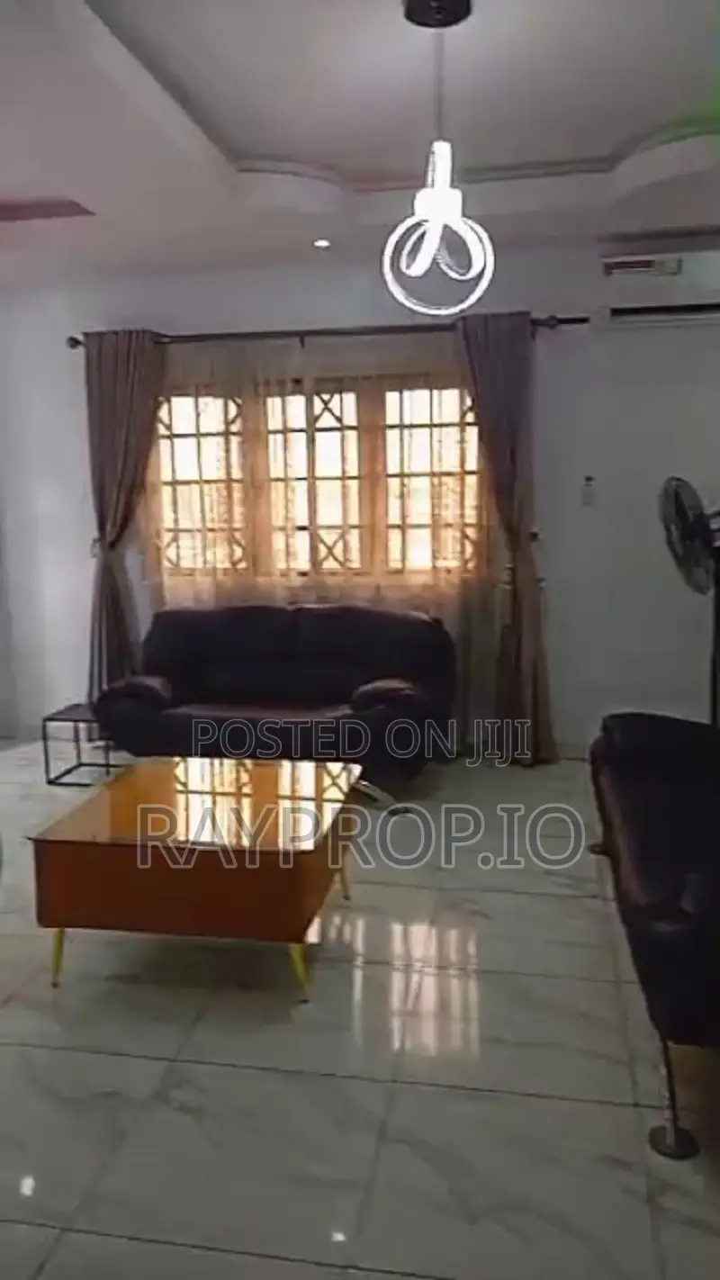 471428mk - 2 Bedroom Shortlet in Surulere