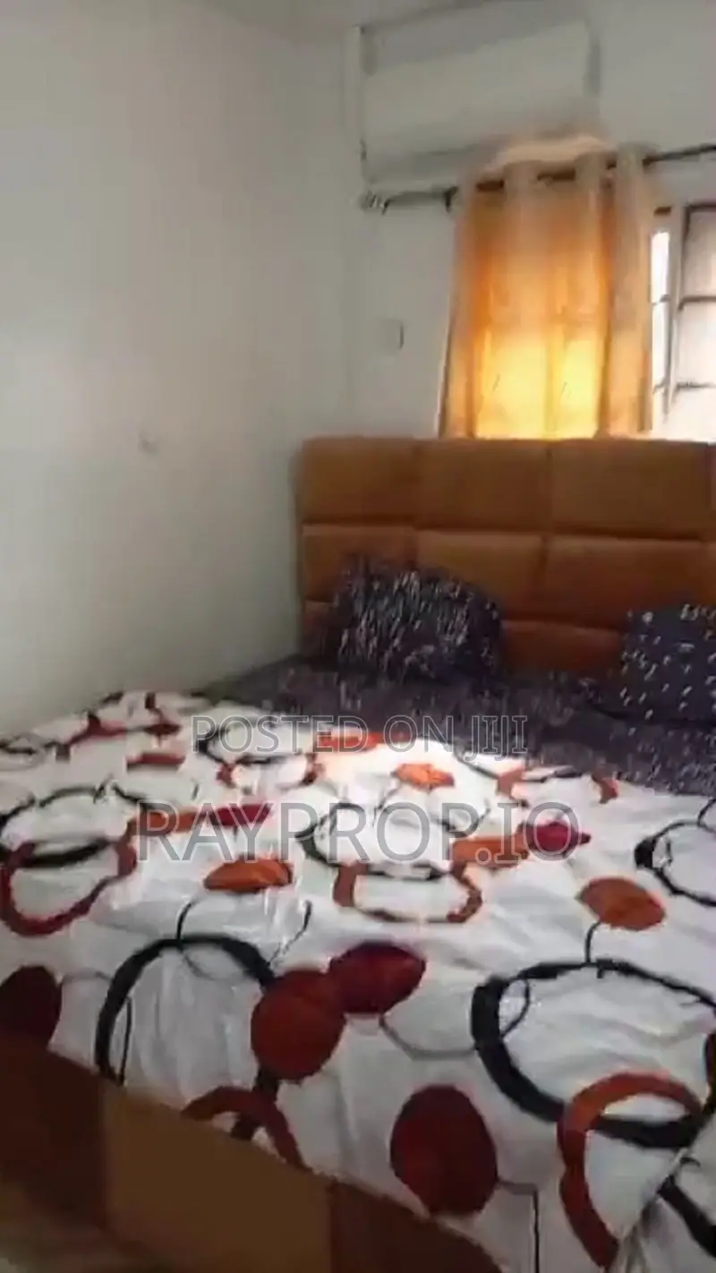 471428mk - 2 Bedroom Shortlet in Surulere