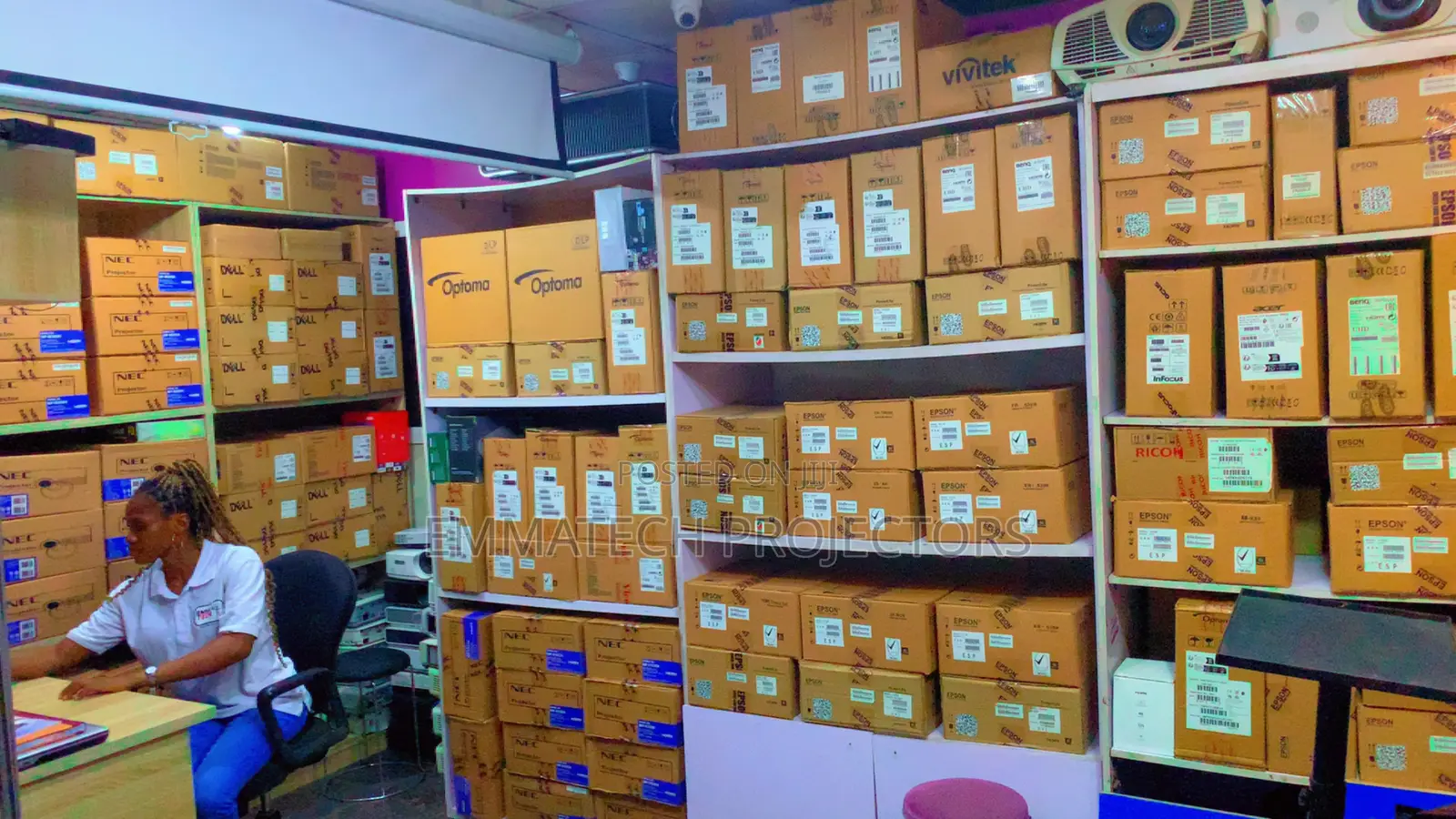 Brand New Projectors  Sales Lekki Lagos ,Abuja , Ph, Ibadan,Delta