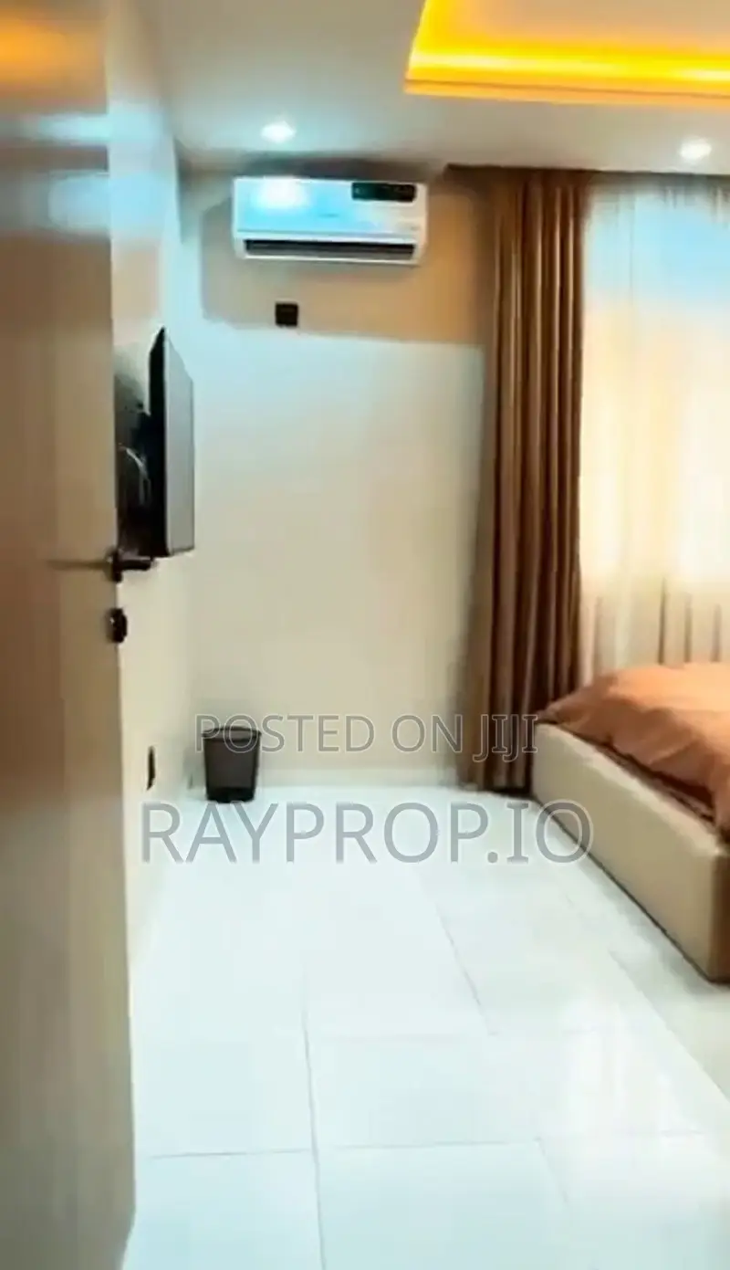 611373yb - Stylish 2 Bedroom Shortlet in Surulere