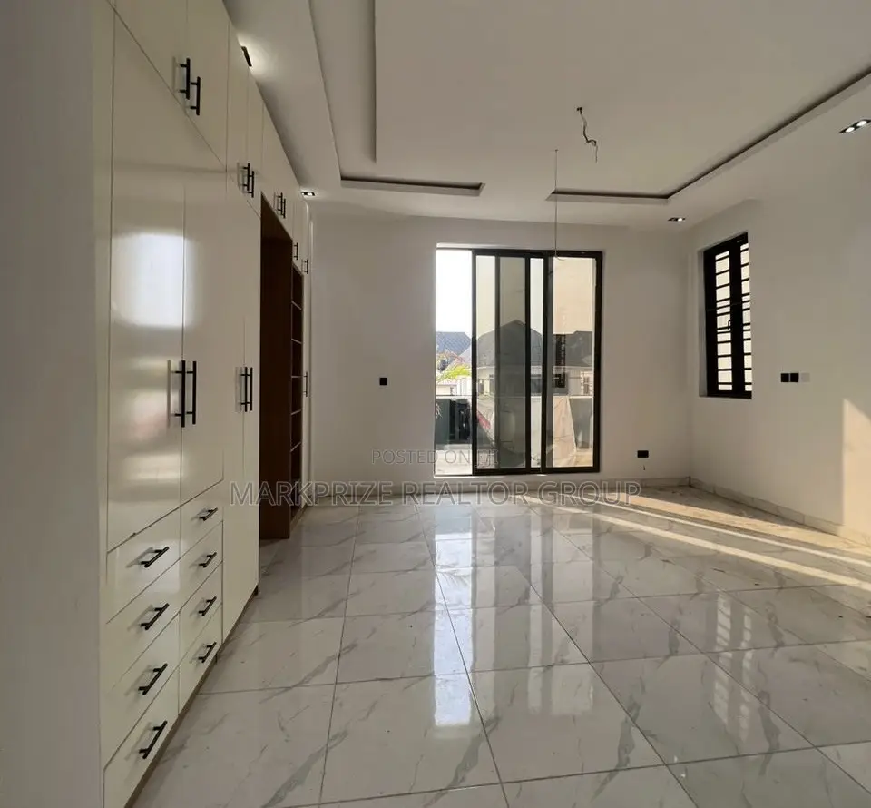 5bdrm Duplex in Chevron Lekki Lagos for sale