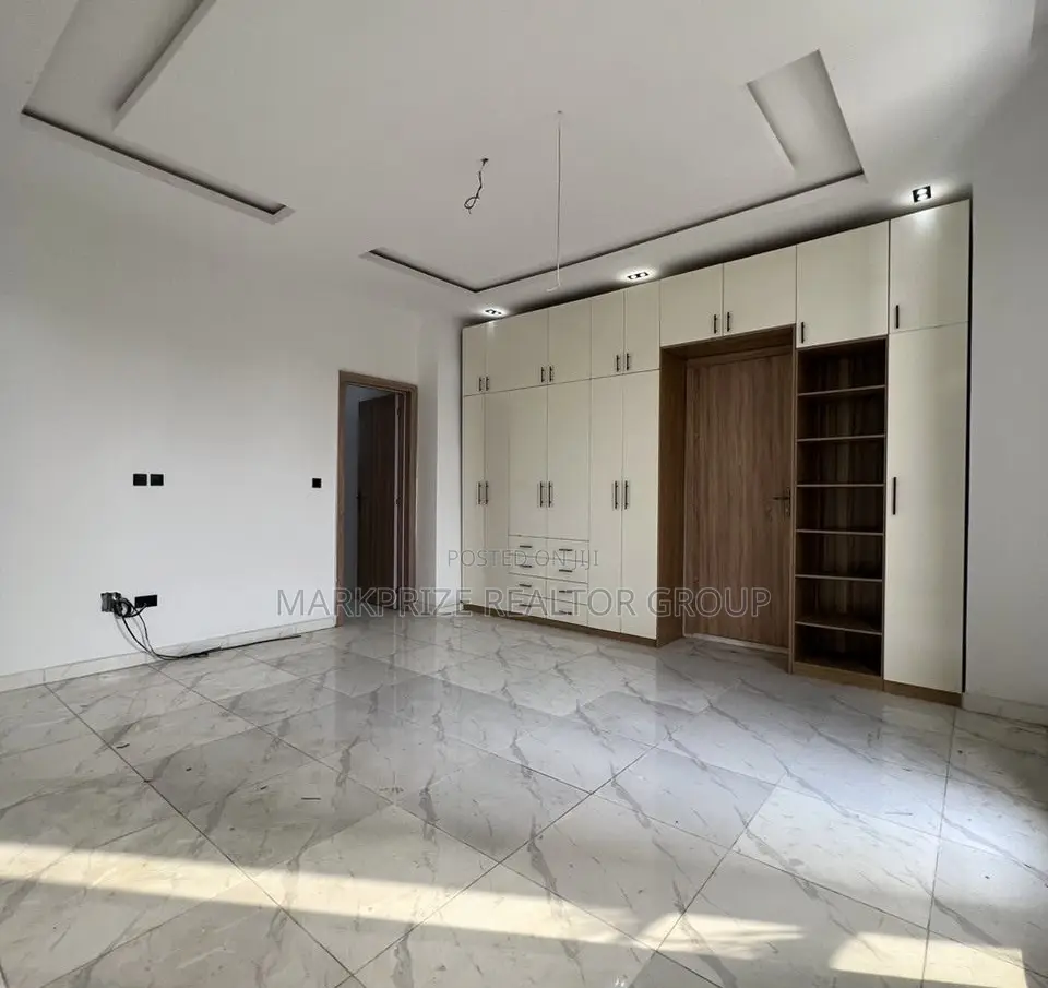 5bdrm Duplex in Chevron Lekki Lagos for sale
