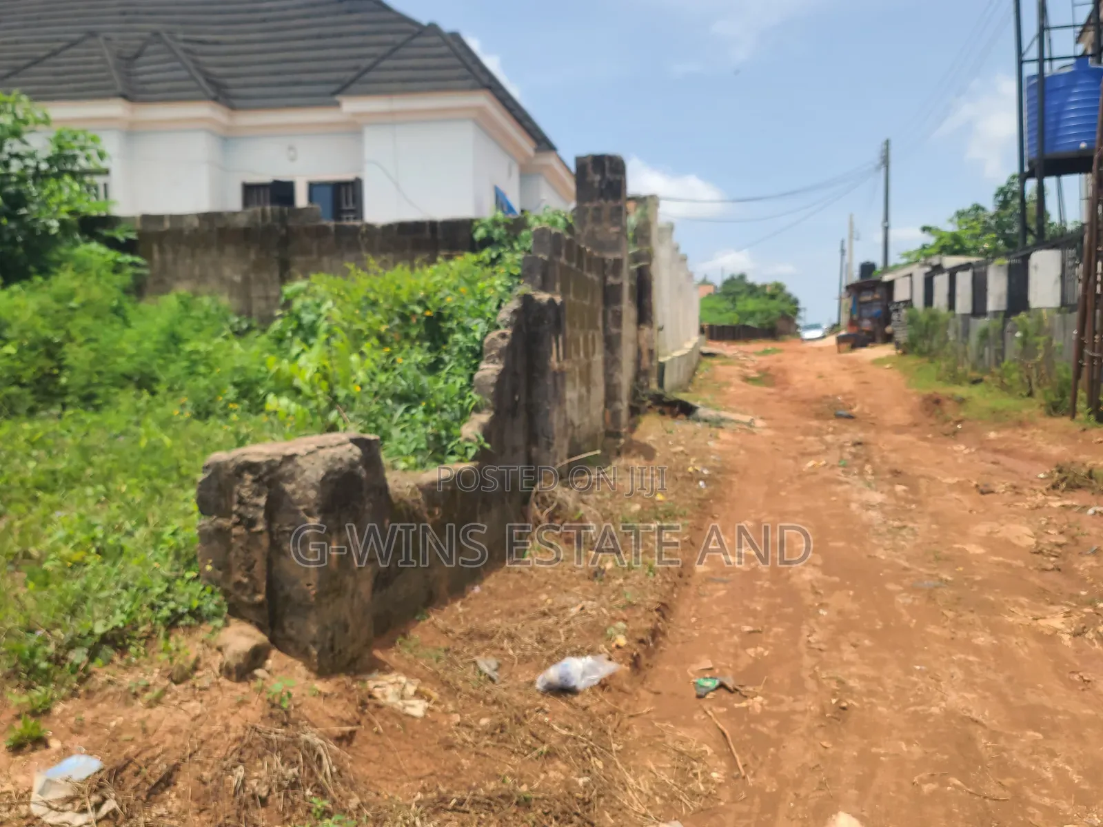 For Sale:Swt 100x100ft With Structure at Evbodia Airport Road Extension