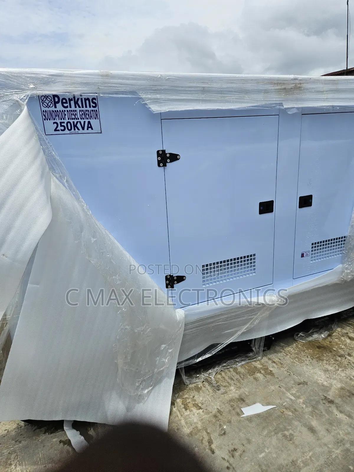 Perkins 250kva Diesel Soundproof Generator