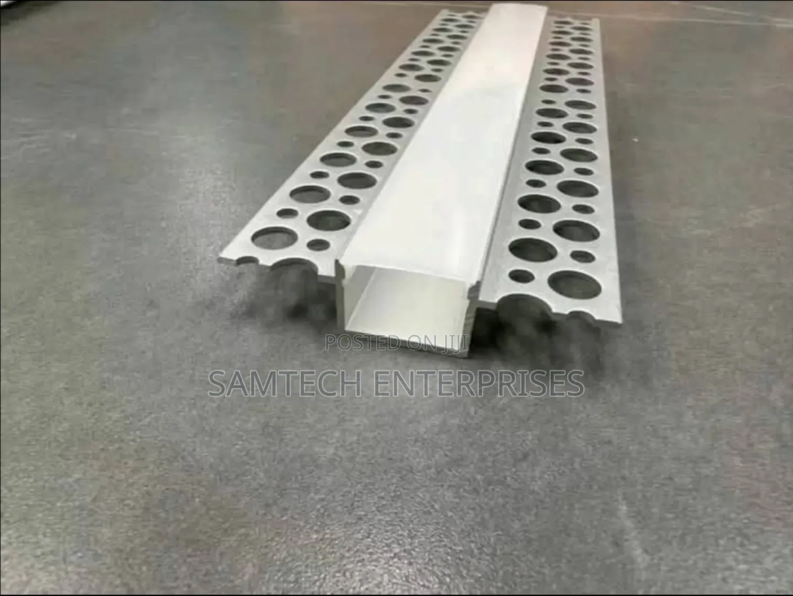 Double Flegde 20mm Profile