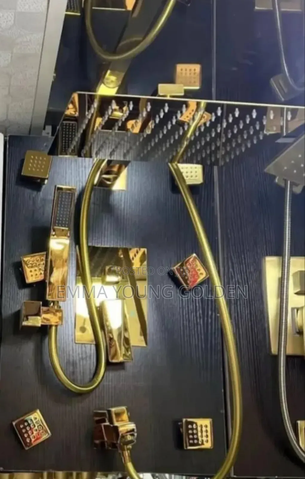 Jet Condit Shower Black Gold and Silver