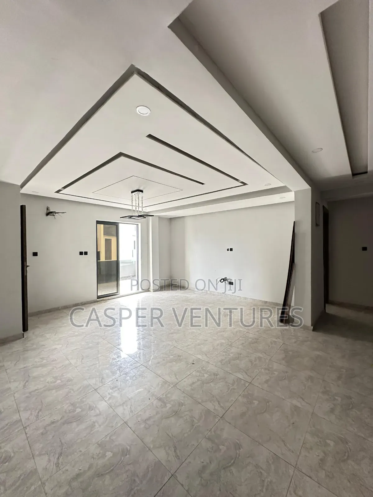 4bdrm Duplex in Laroi, Ikate for sale