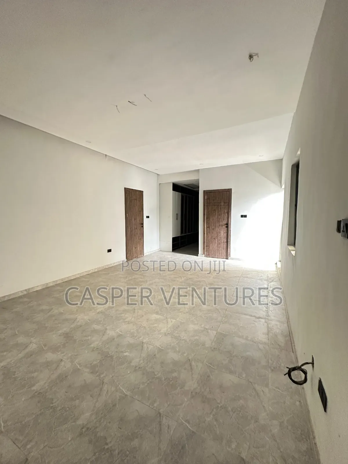 4bdrm Duplex in Laroi, Ikate for sale