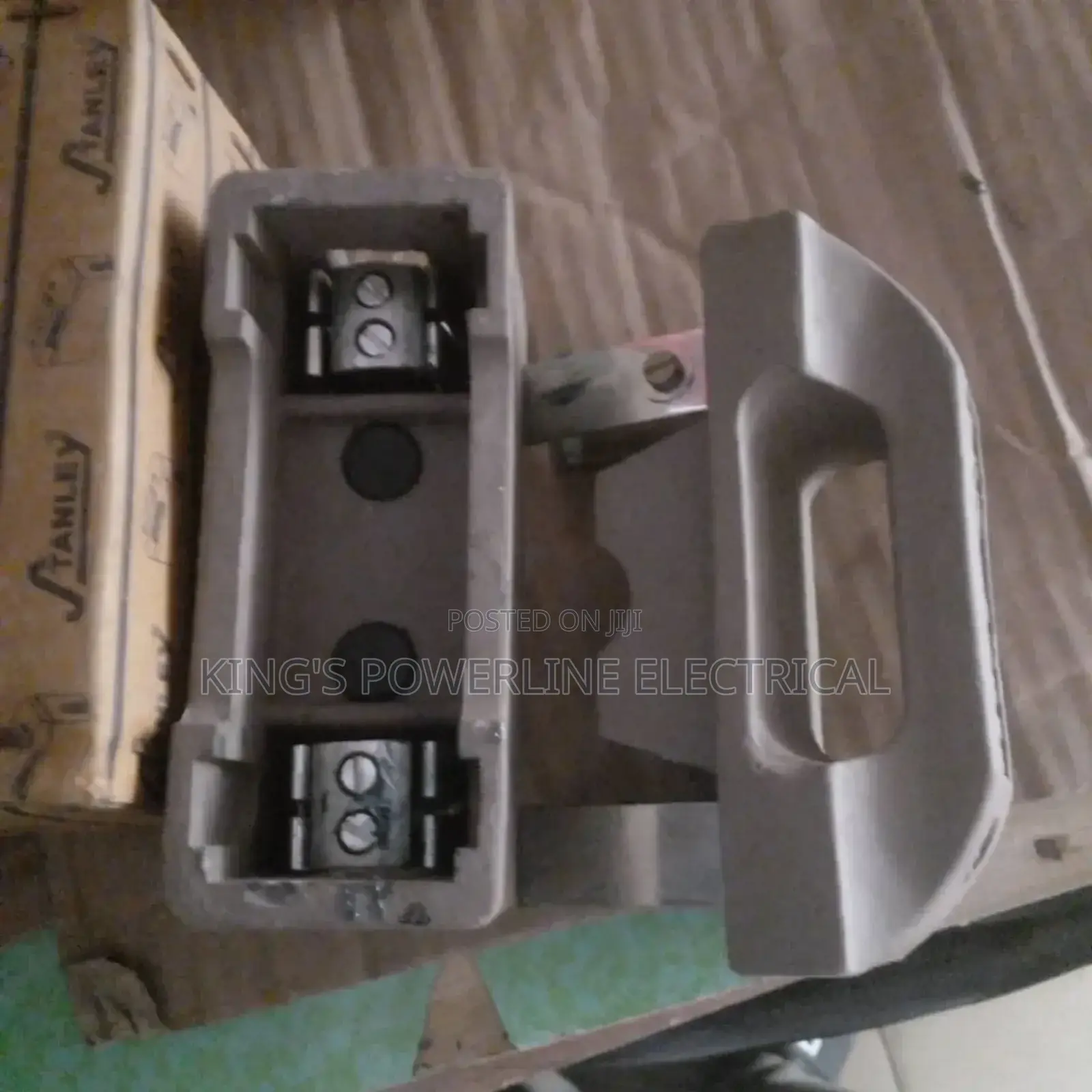 100amps Stanley Fuse and Base