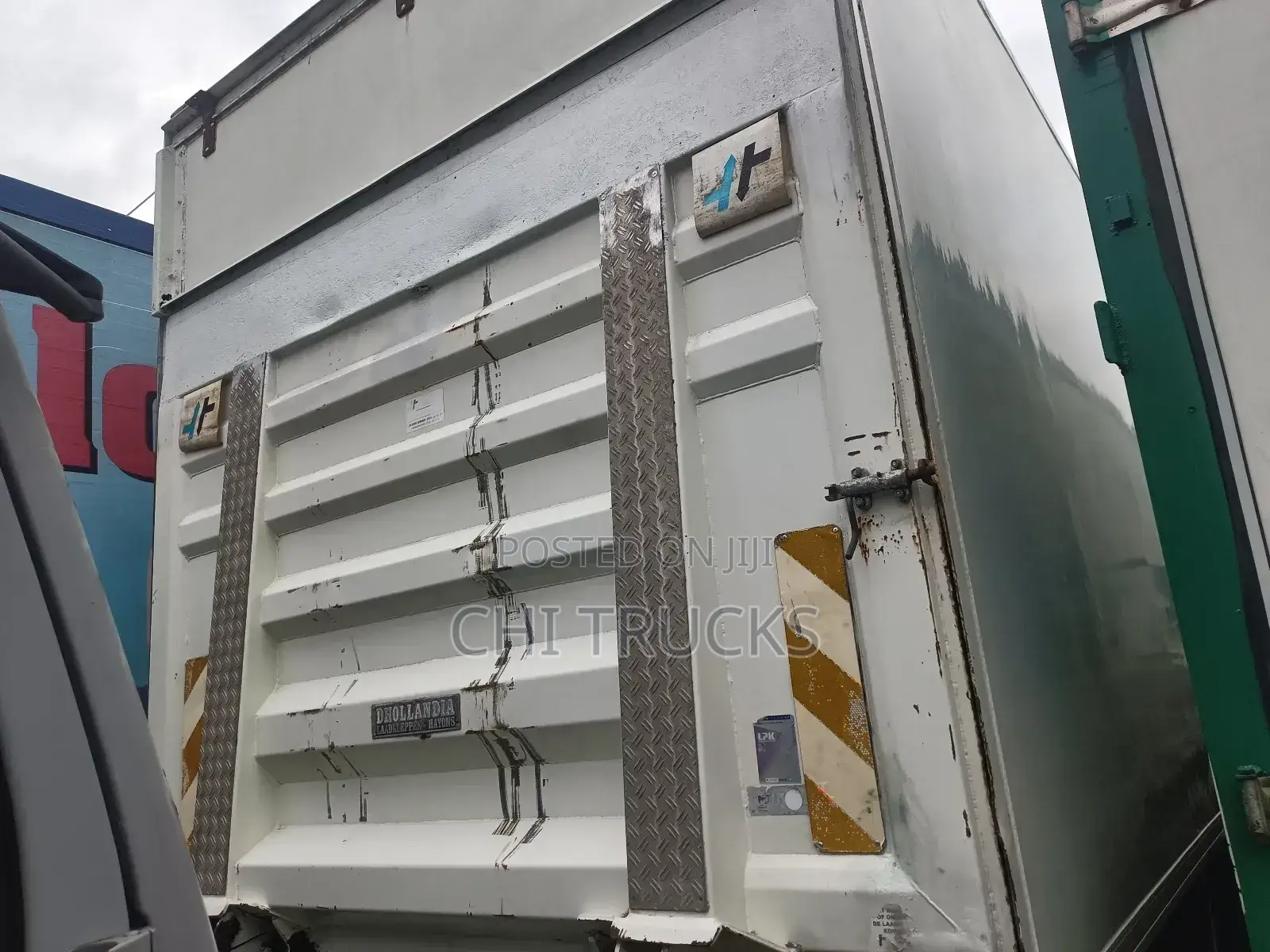 Daf 75 Cf Container Body Truck With Lift Gate