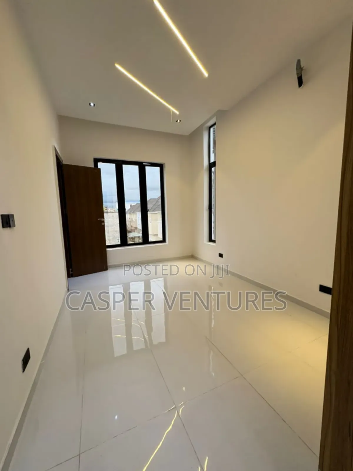4bdrm Duplex in Lekki County, Ikota for sale
