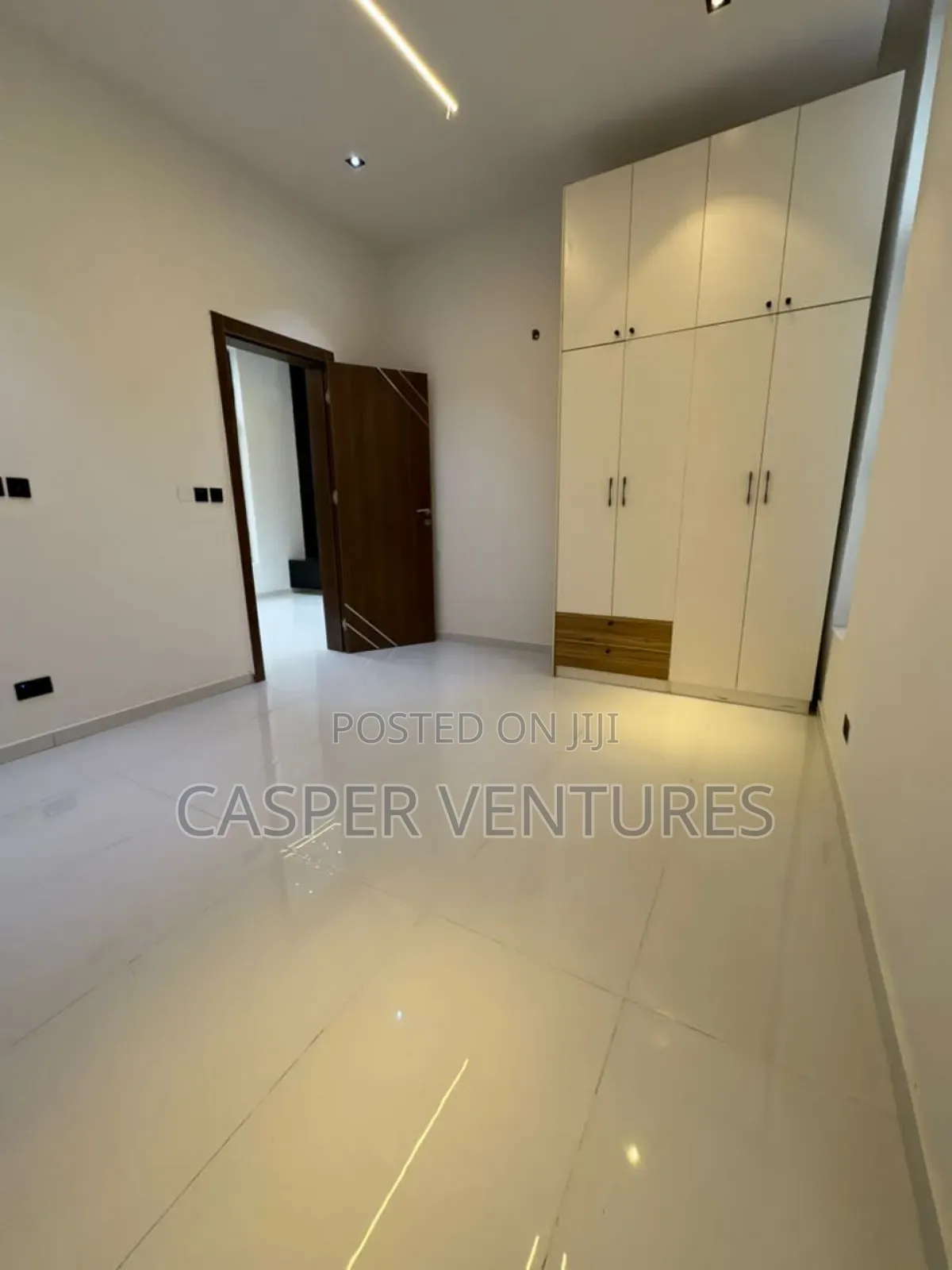 4bdrm Duplex in Lekki County, Ikota for sale
