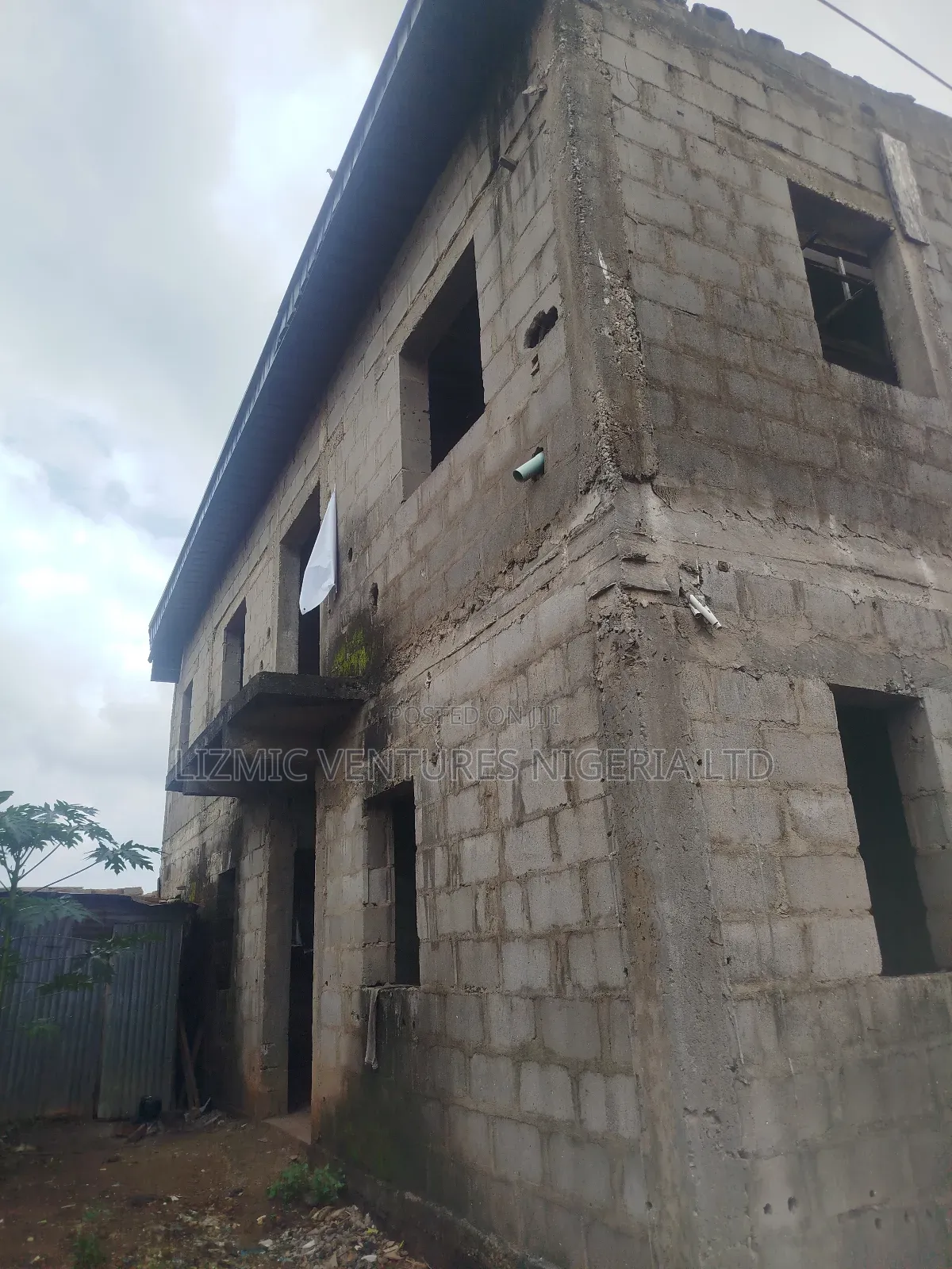 2bdrm Block of Flats in Ipokia, Igando / Ikotun/Igando for sale
