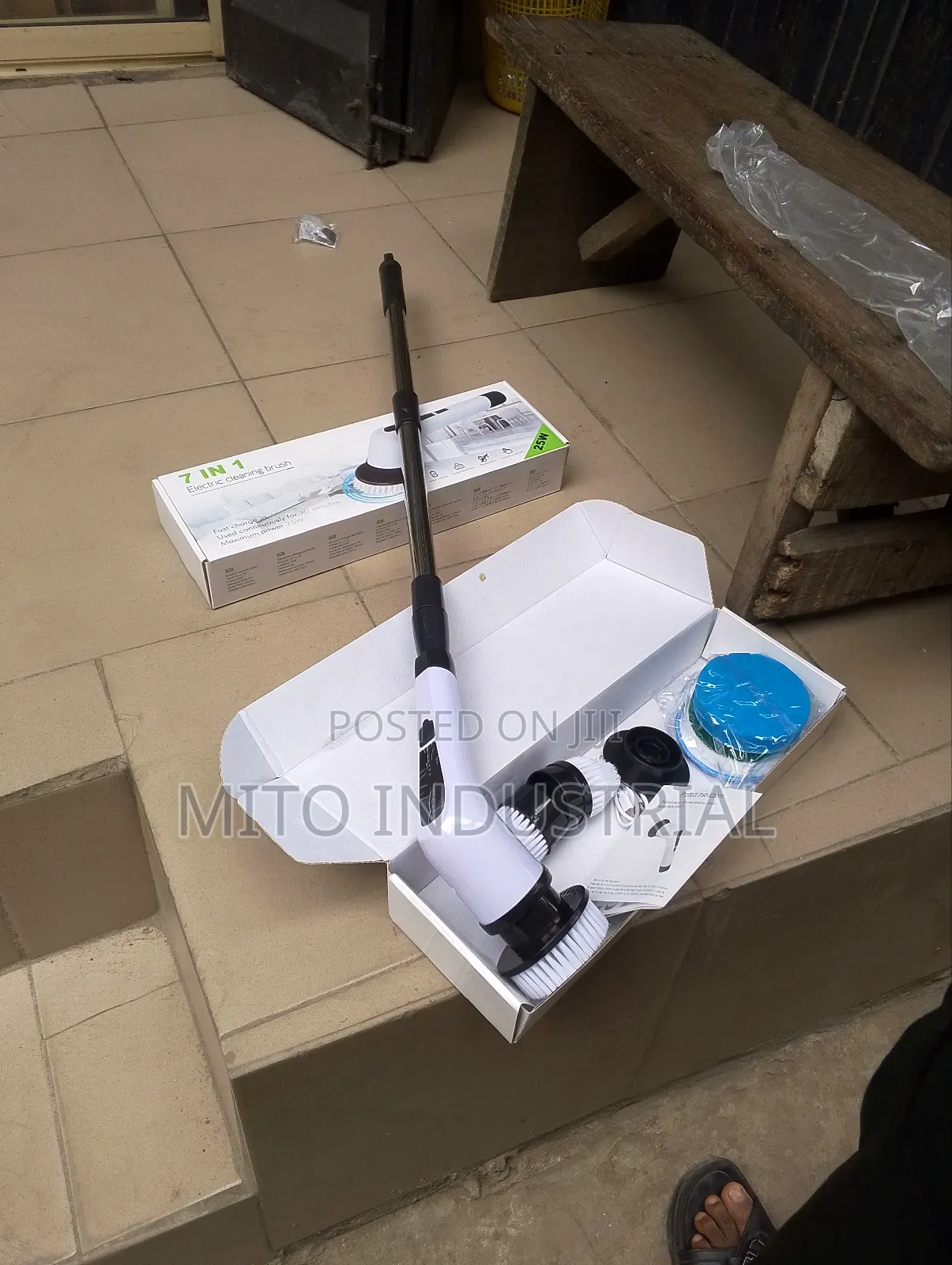 7 in 1 Electronic Cleaning Brush