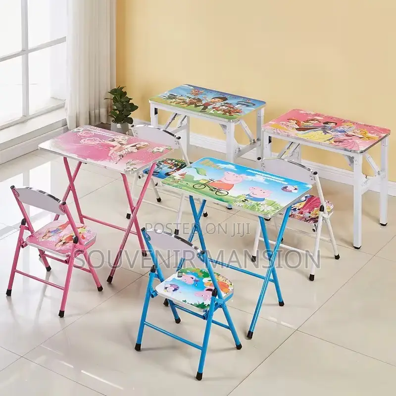 Kids Table and Chairs