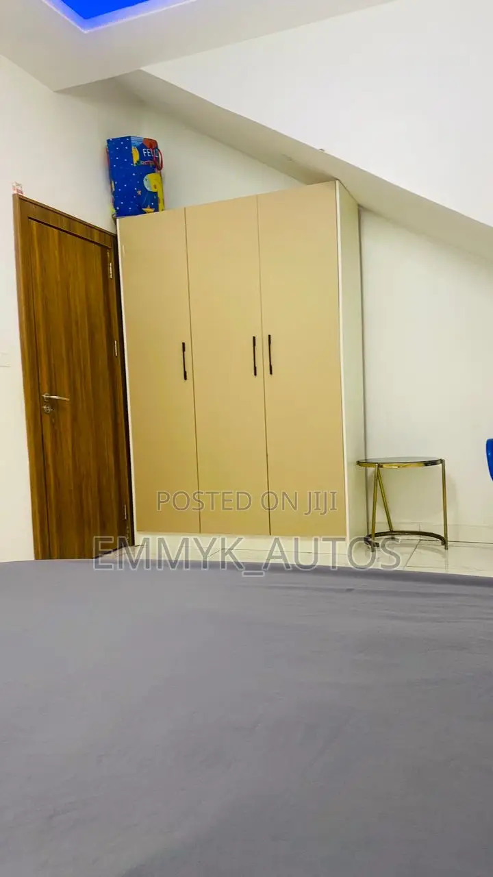 Furnished 4bdrm Duplex in FHA for sale