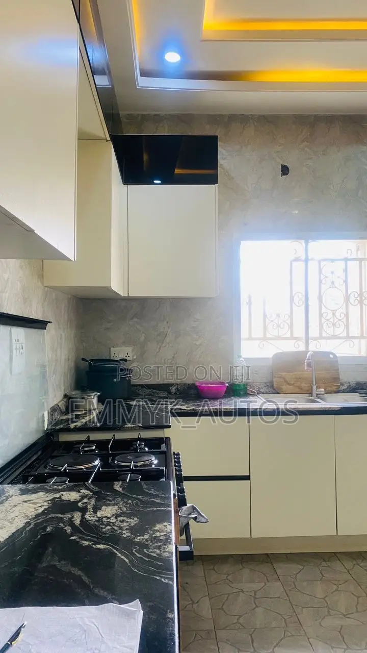 Furnished 4bdrm Duplex in FHA for sale