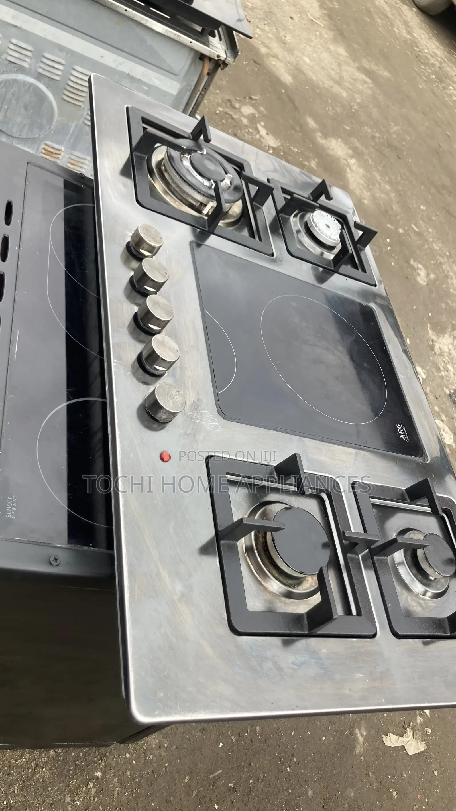 4 Burner Inbuilt Gas Cooker With Big Electric Burner