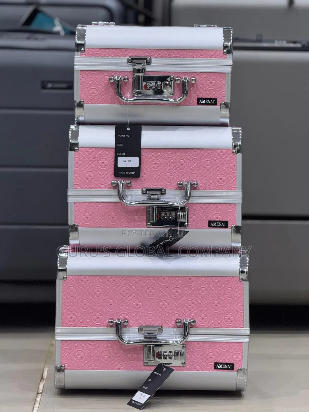 Luxury Foreign Truck Suitcase/Makeup Box