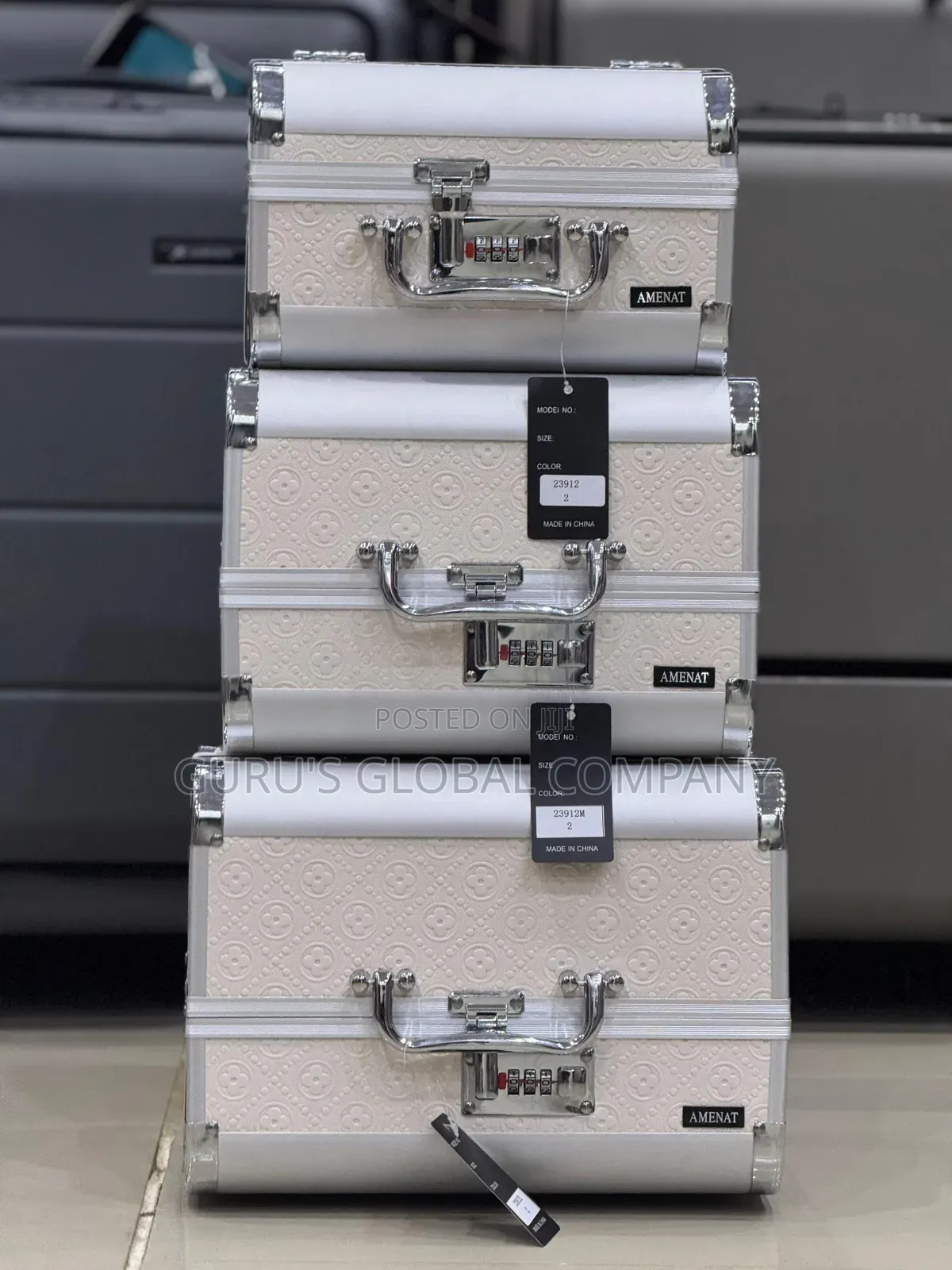 Luxury Foreign Truck Suitcase/Makeup Box