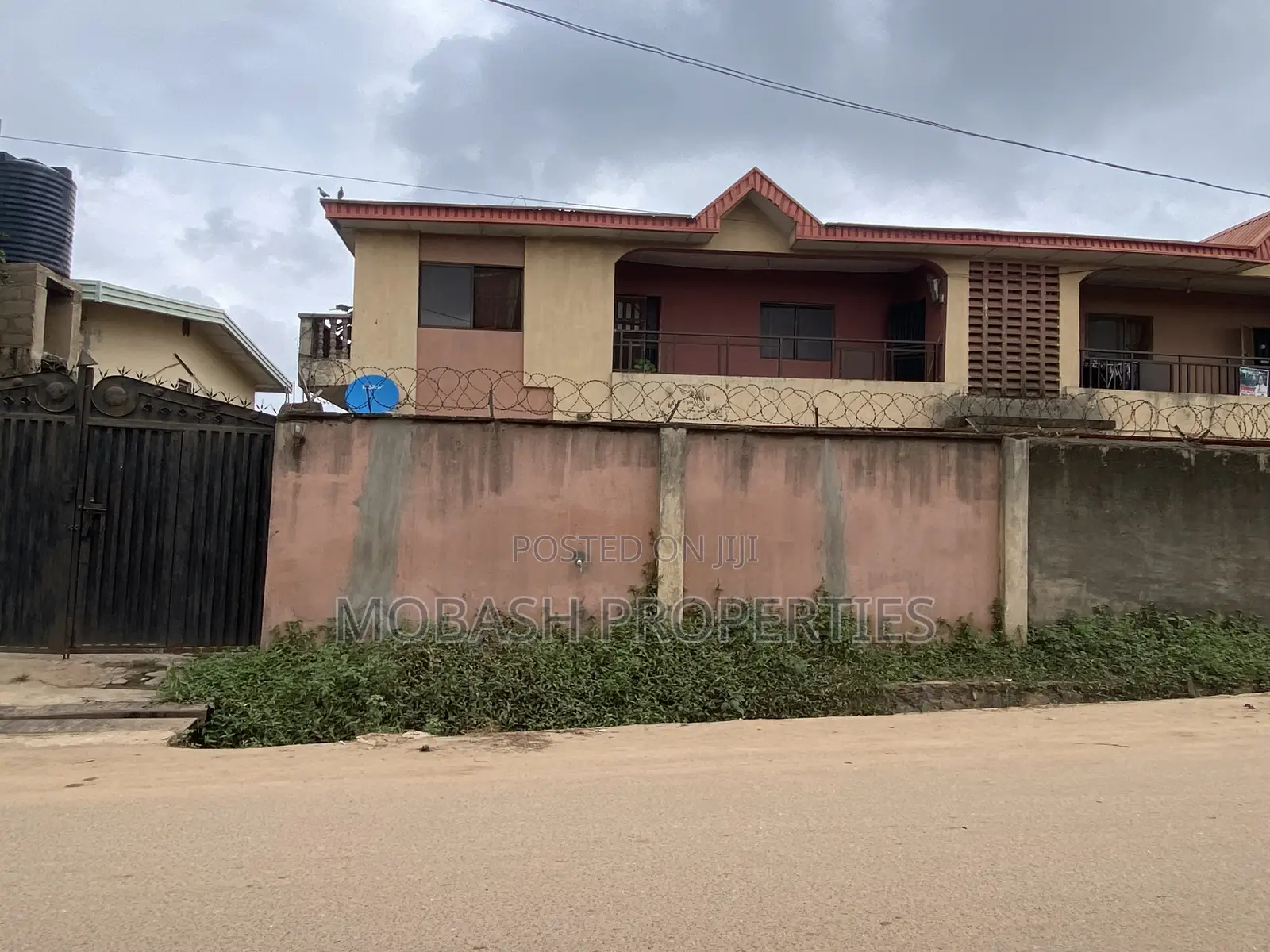 6bdrm Block of Flats in Ring Road, Ibadan for sale