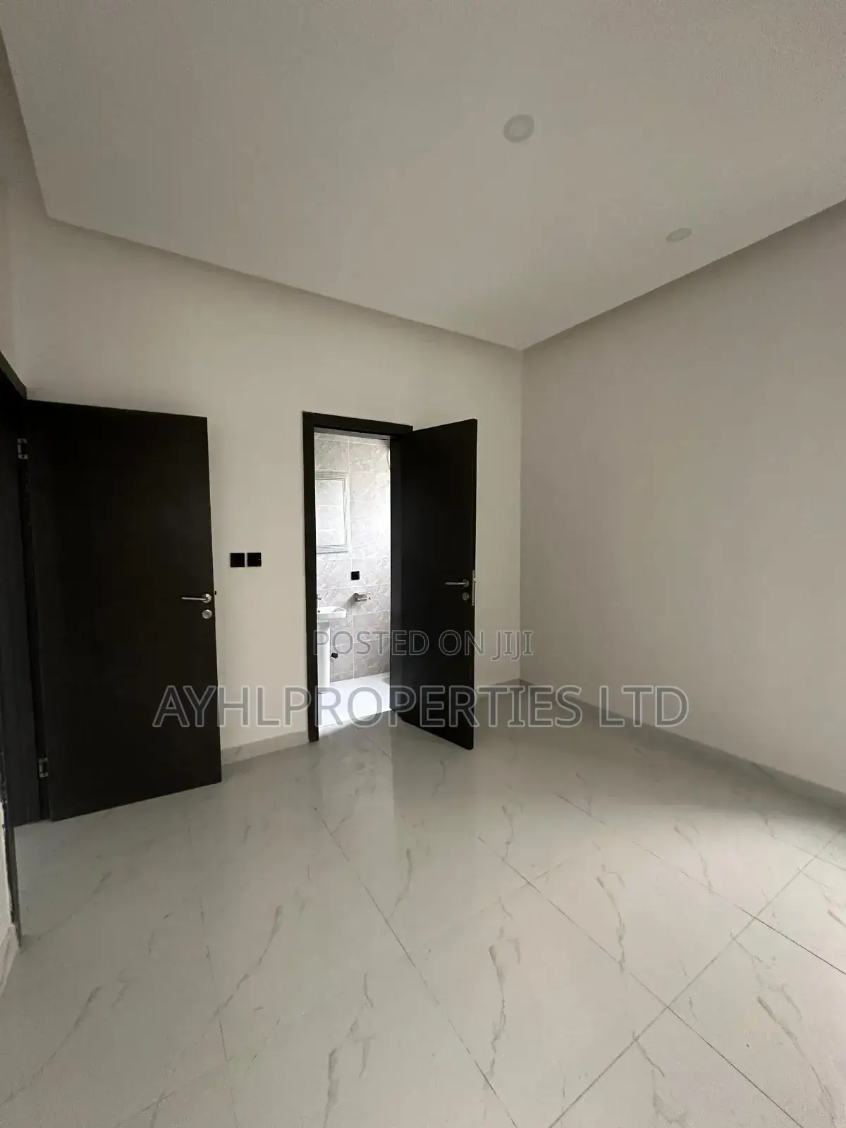 5bdrm Duplex in Private Property, Old Ikoyi for sale