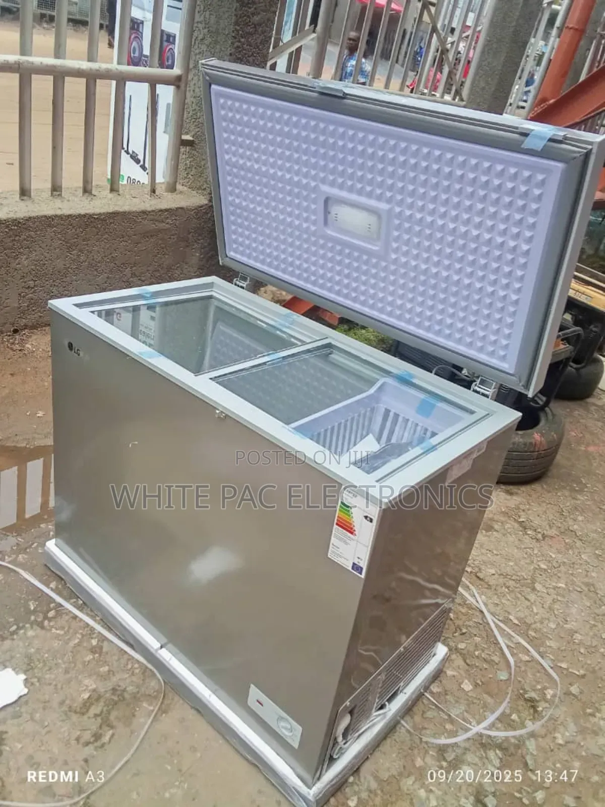 Original >Lg Chest Freezer 350-litre Twins Glass Fast Ice Maker >2 Yrs