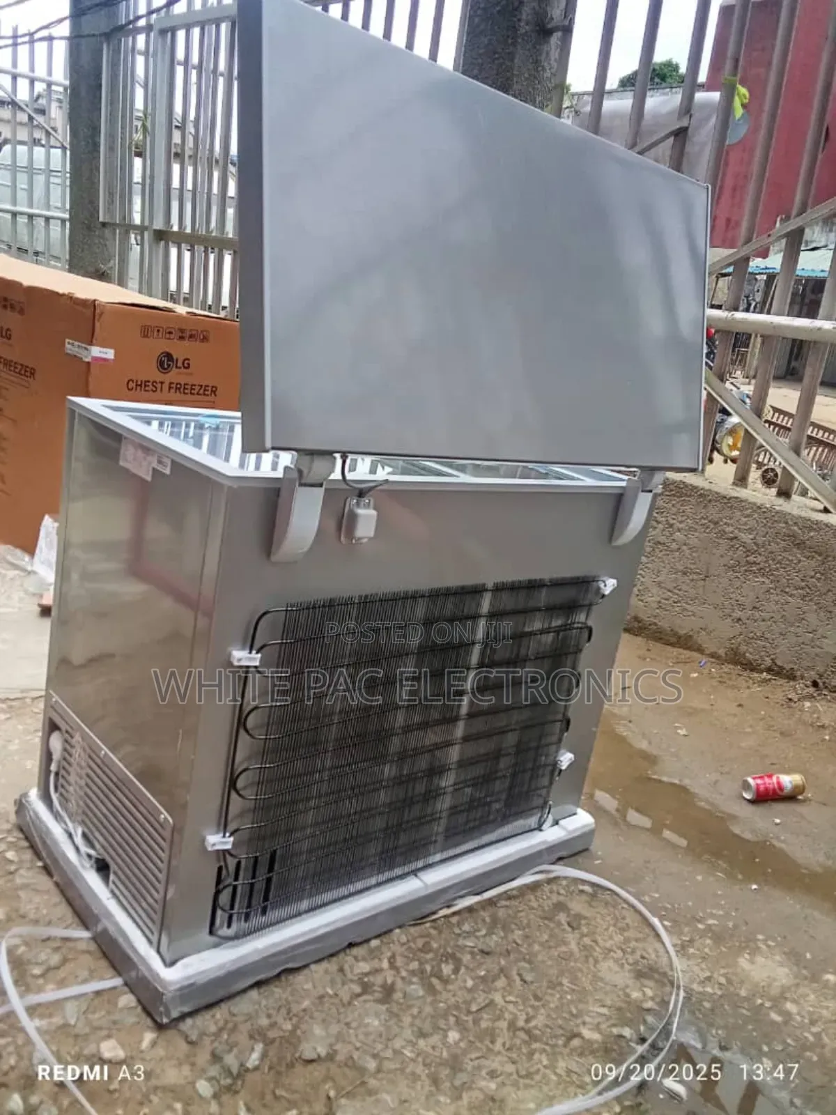Original >Lg Chest Freezer 350-litre Twins Glass Fast Ice Maker >2 Yrs