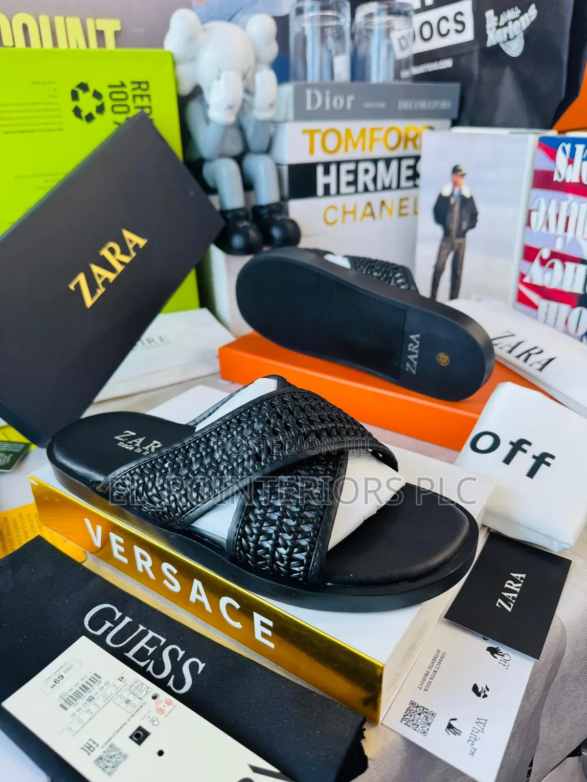 Zara Signatory Slide