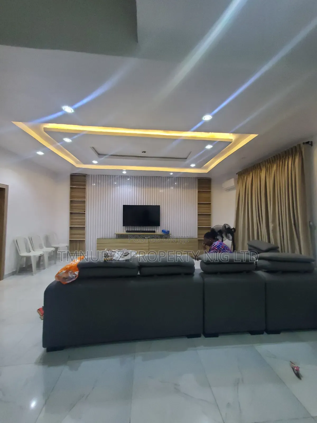 4bdrm Duplex in Chevron Estate for rent