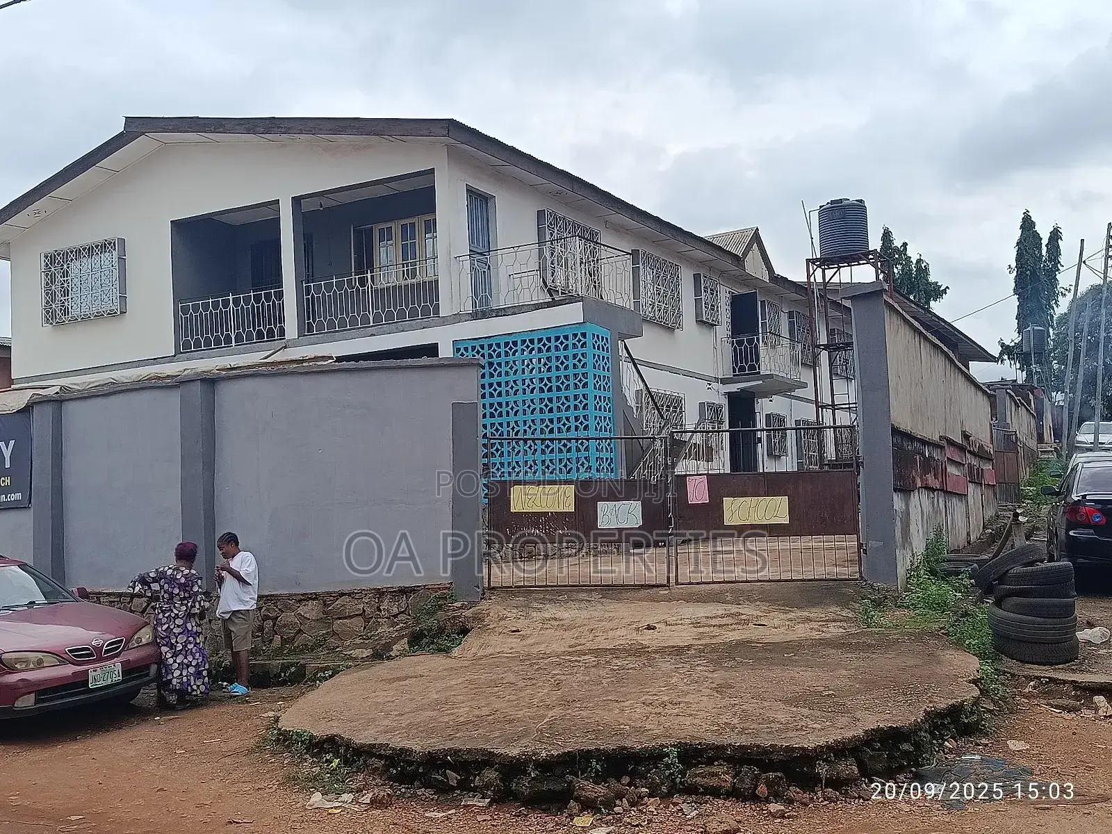 3bdrm Block of Flats in Irepodun, Off for sale